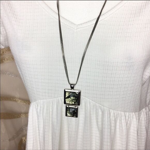 Lía Sophia Necklace   - Picture 2 of 9